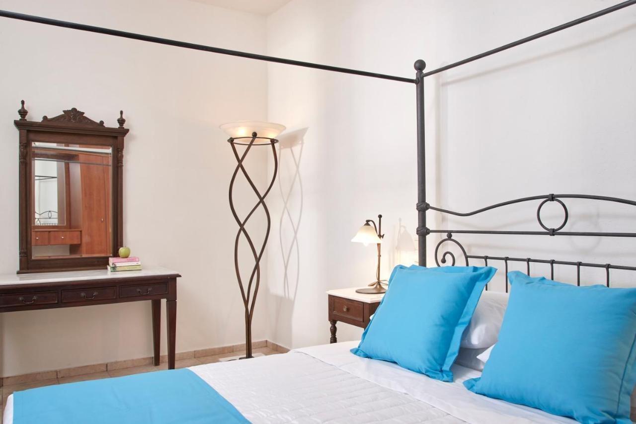 Terra Blue Santorini Kamári