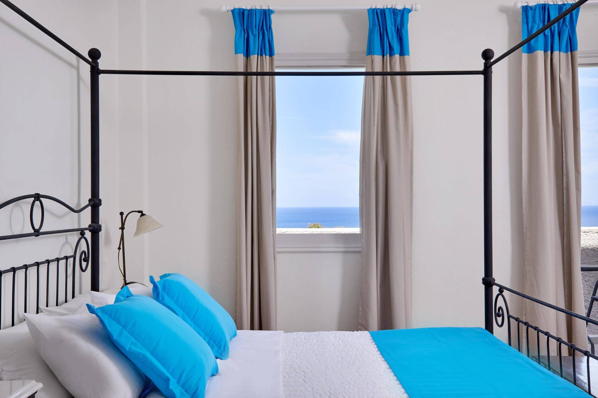 Terra Blue Santorini 3* Kamári